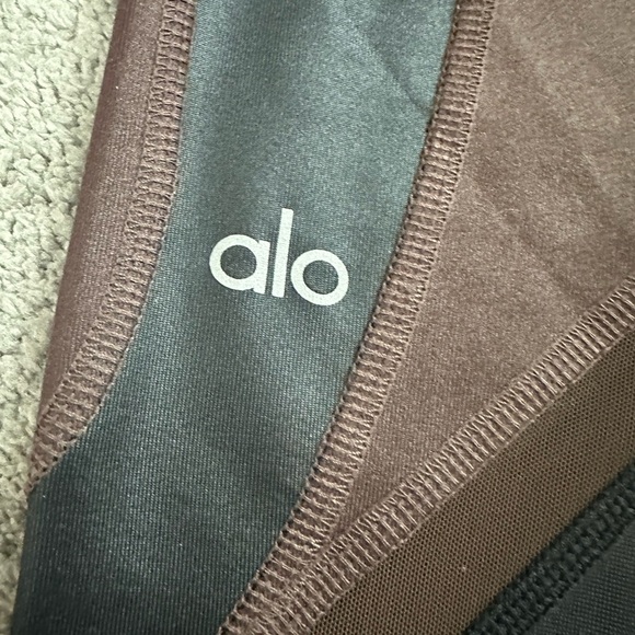 Alo Yoga Elevate High Rise Leggings Mink Brown and Black Size Small - Picture 5 of 8